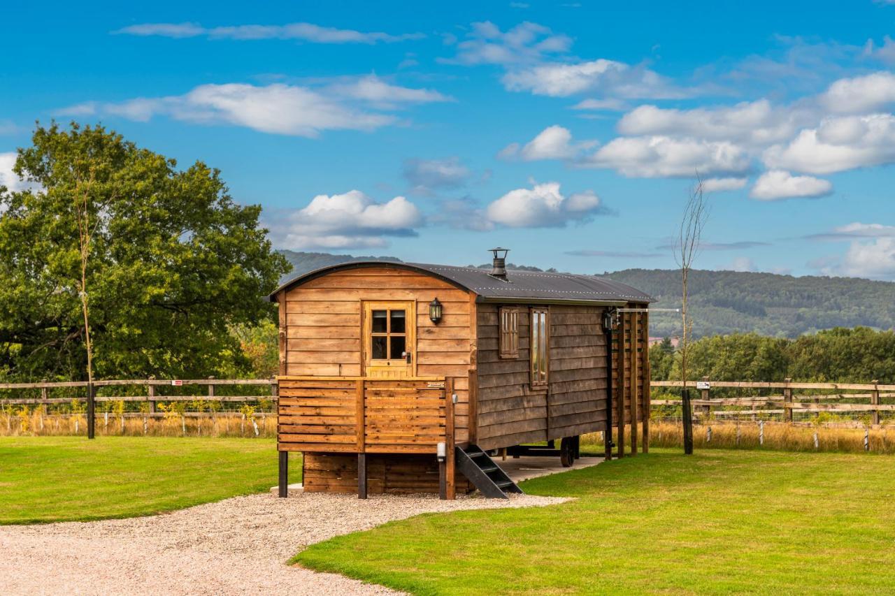 Ashwood Shepherd Hut -Ockeridge Rural Retreats Apartment Устър Екстериор снимка