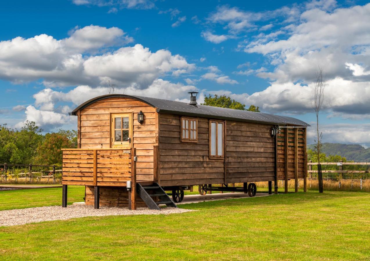 Ashwood Shepherd Hut -Ockeridge Rural Retreats Apartment Устър Екстериор снимка